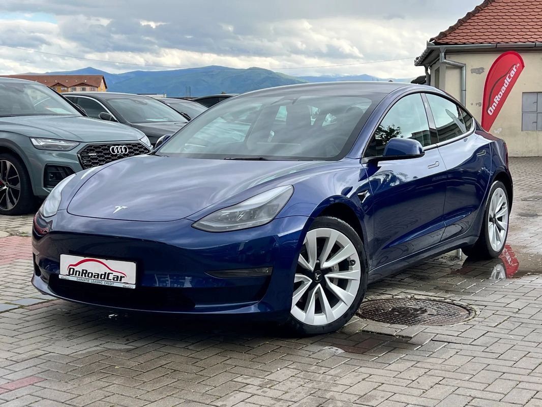 Tesla Model 3 Langstreckenbatterie Allradantrieb Dual Motor - 40