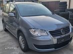 Volkswagen Touran - 12