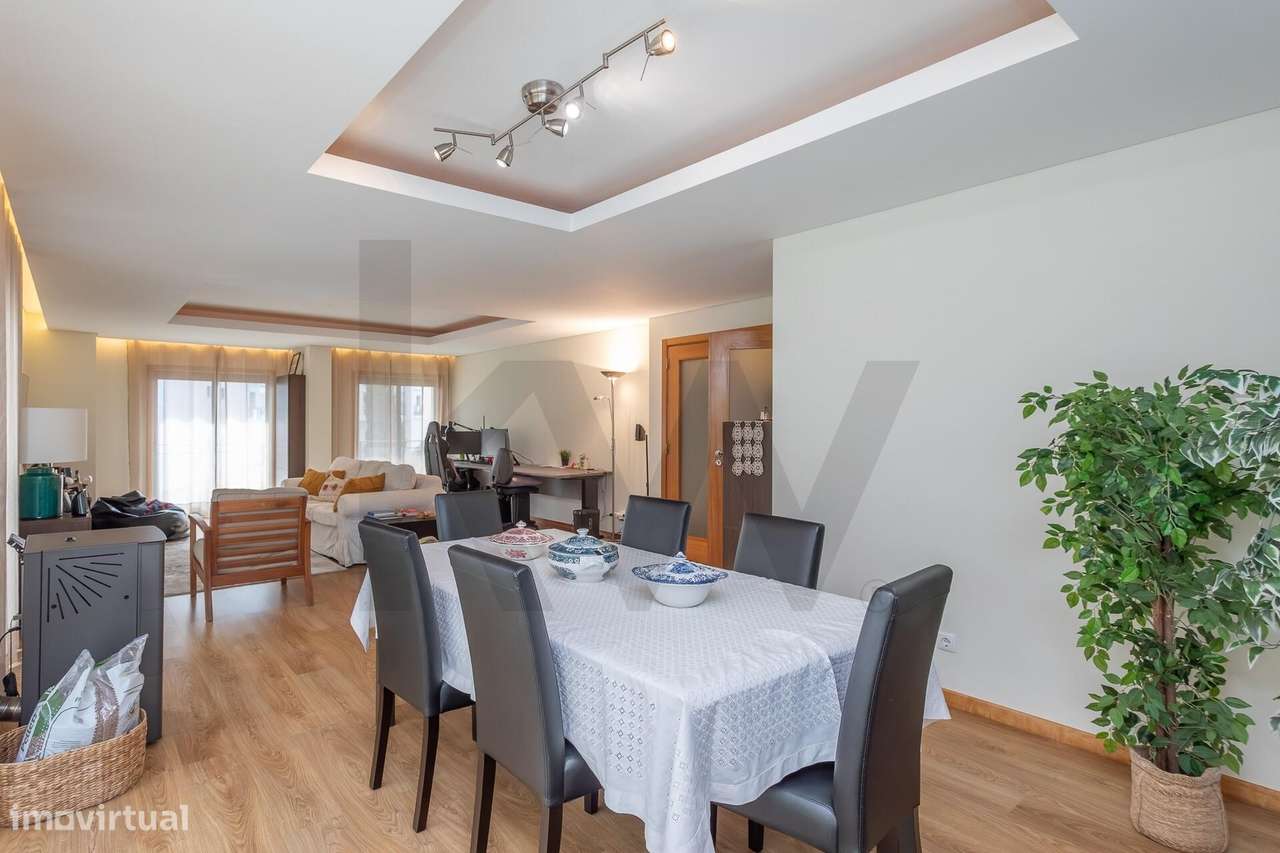 T3 com duas suites e dois lugares de garagem (Box) | Terraços do Marqu-8