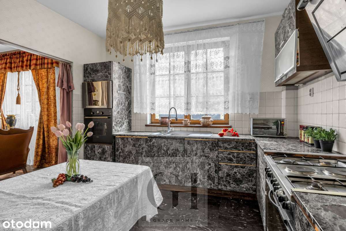 Dom rodzinny z dużym potencjałem inwestycyjnym.-18