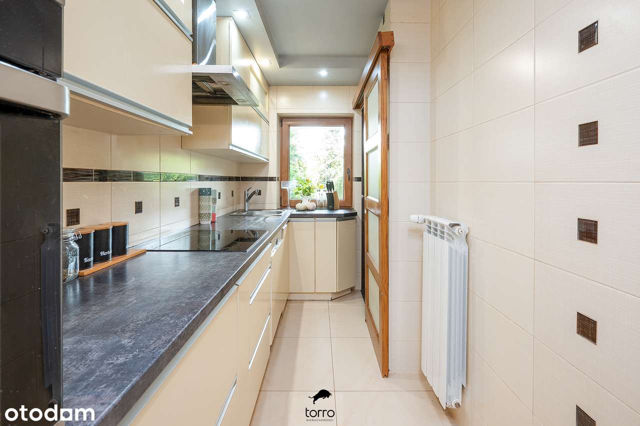 Dom wolnostojący z Dużym Garażem i Pięknym Ogrodem !!!-10