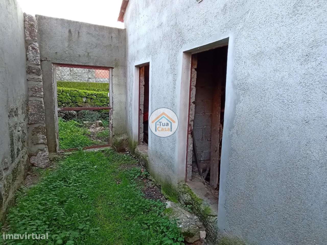 Moradia em Ruína em São Cipriano, Viseu - Grande imagem: 2/15