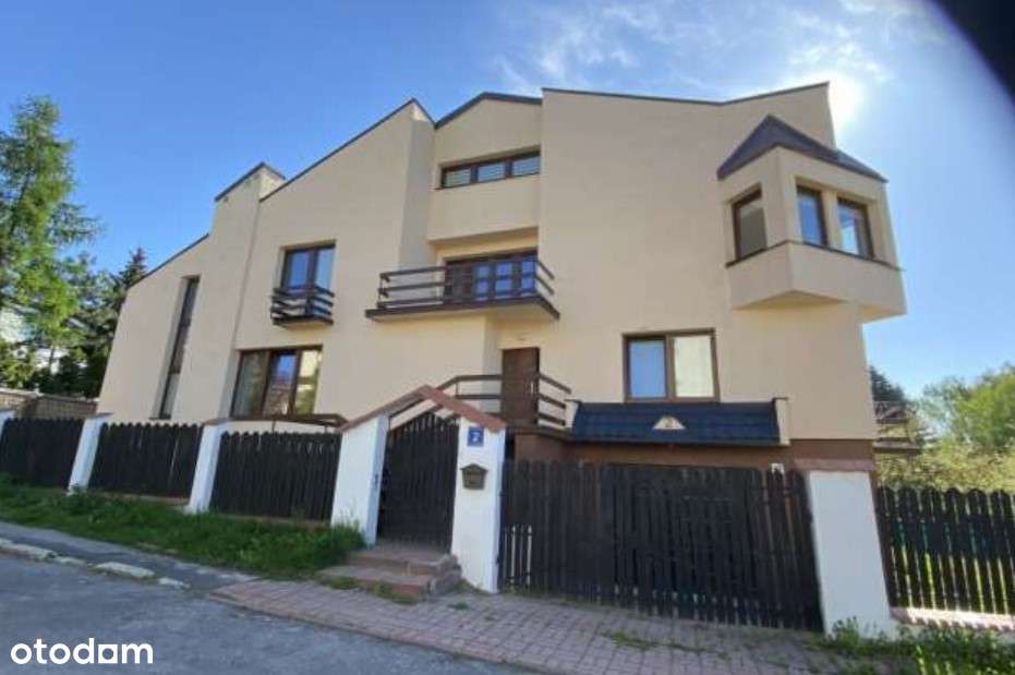 LUBLIN, Węglin. Dom jednorodzinny. AKADEMIK, EDUKACJA, BIURA