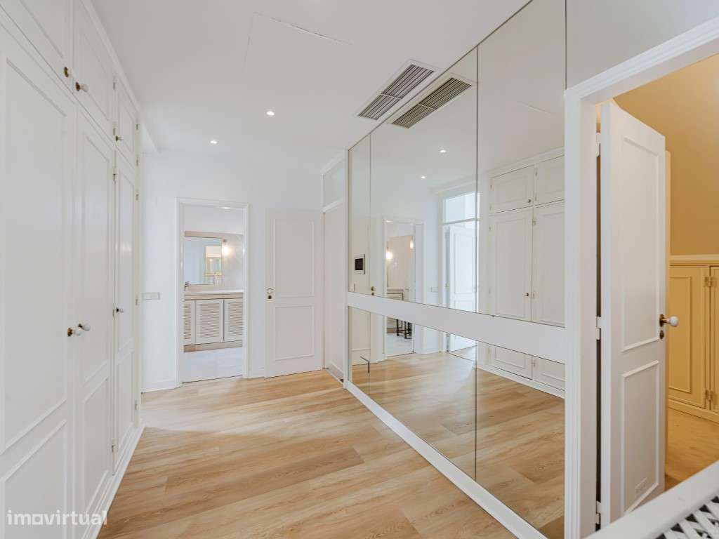 Moradia Independente T4, jardim e piscina, Estoril-18