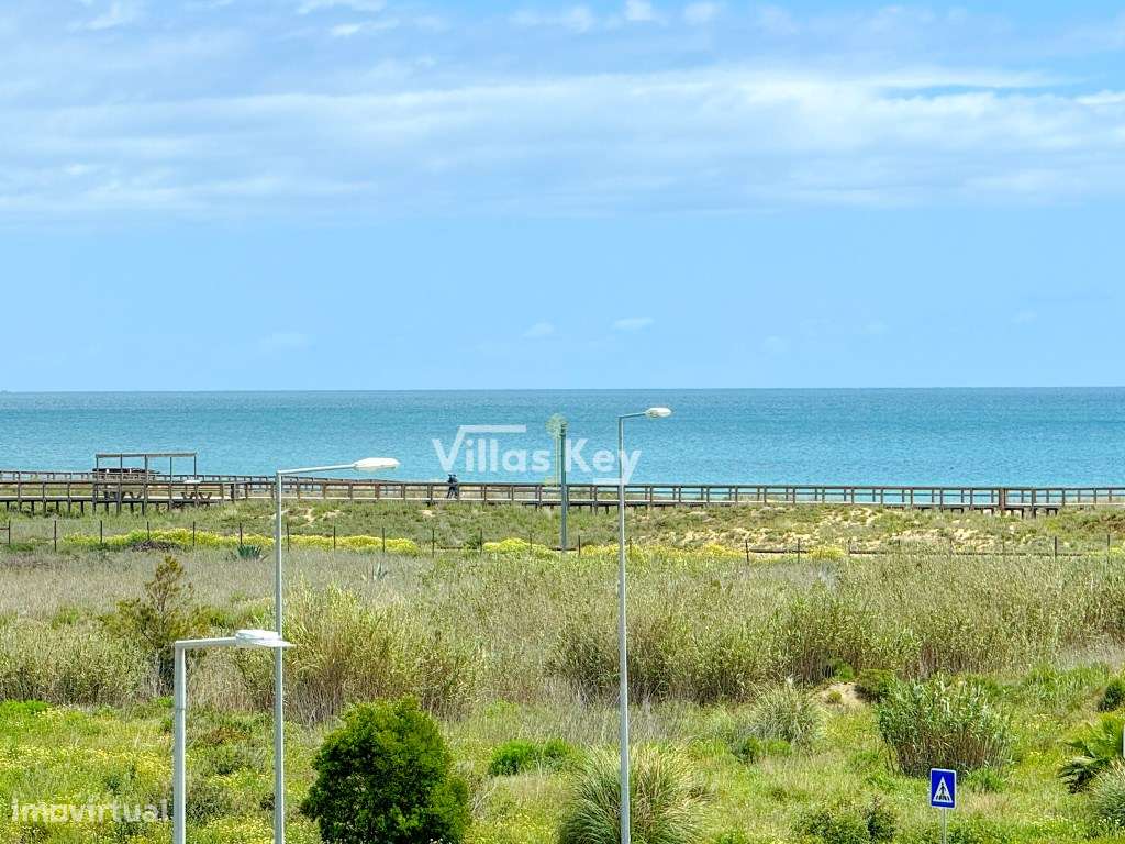 Apartamento T3 com vista mar e piscina para venda junto à praia em ... - Grande imagem: 2/9