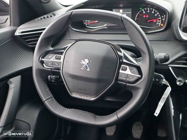 Peugeot 2008 1.2 PureTech Active Pack - 17