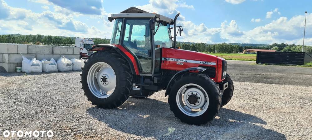 Massey Ferguson 4270 - 3