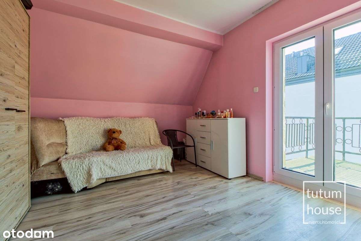 Przestronne Piętro Domu z Ogrodem | Dla Rodziny!-8