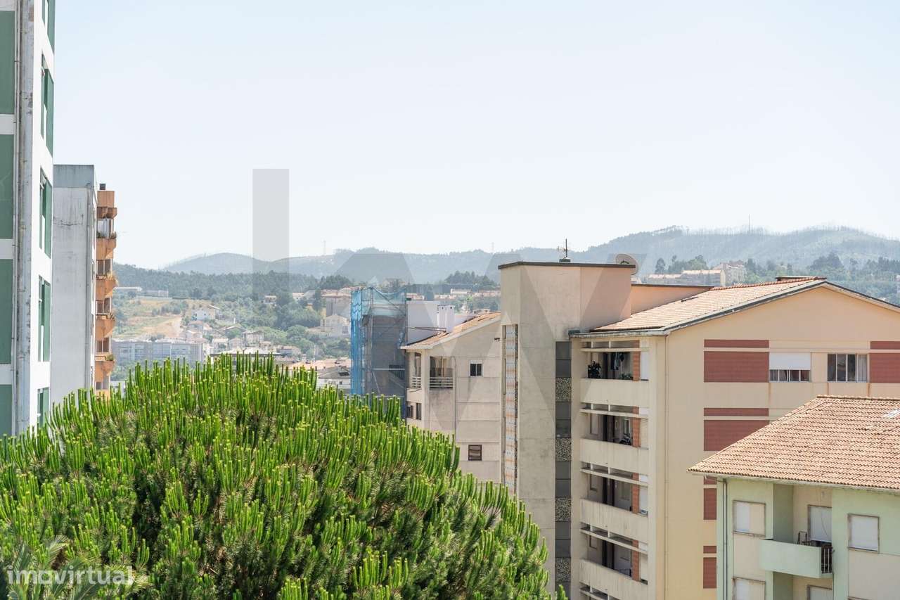 Apartamento T2 Transformado em 3 Estúdios – Bairro Norton de Matos, Co-29