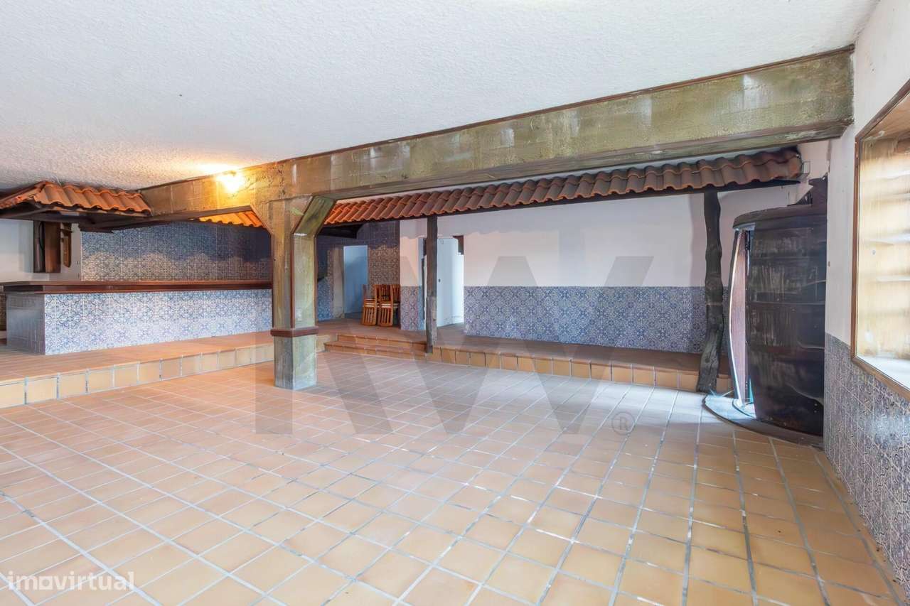 OPORTUNIDADE ÚNICA EM SANTO TIRSO: EXCELENTE MORADIA T3 + SERVIÇO DE - Grande imagem: 3/60