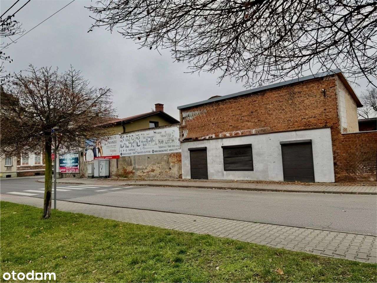 Dom z lokalami handlowymi - centrum Pyskowic.-14