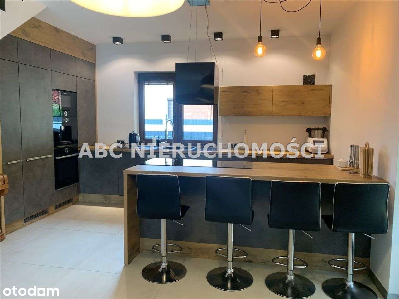 Luksusowy Dom Graniczący Ze Ścianą Lasu!-2