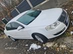 Volkswagen Passat 2.0TDI Comfortline DPF DSG - 4