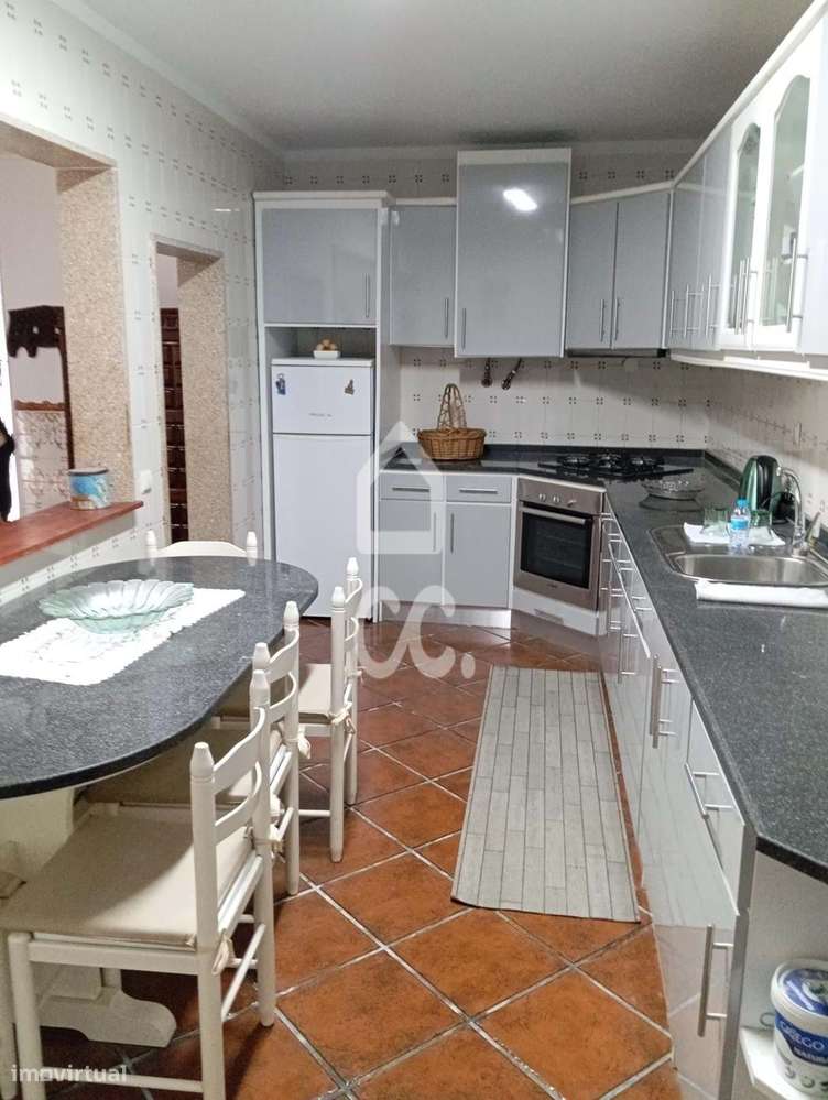 Moradia em Pedra com Jardim e Vista de Campo-10