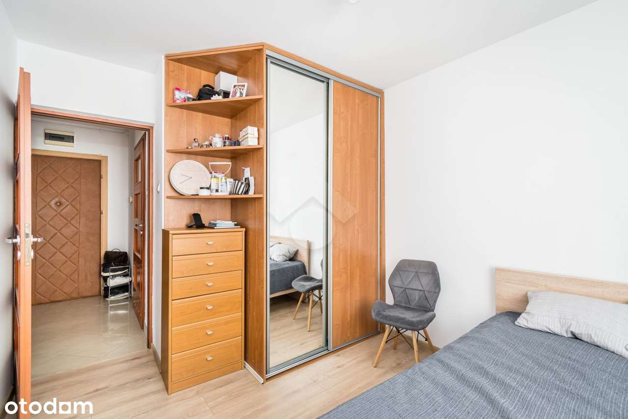 Dwupokojowe mieszkanie z balkonem i osobną kuchnią-1