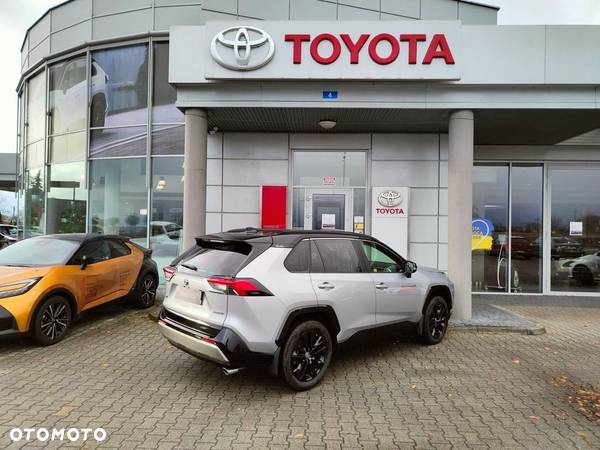 Toyota RAV4 - 2