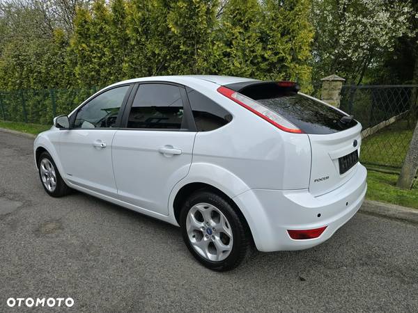 Ford Focus 1.4 16V Style+ - 9