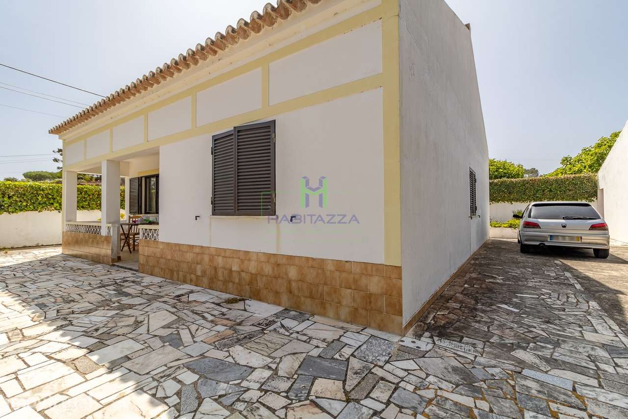 Moradia Térrea T3 com lote de 8250m2 para venda, em Bordeira - Aljezur - Grande imagem: 4/33