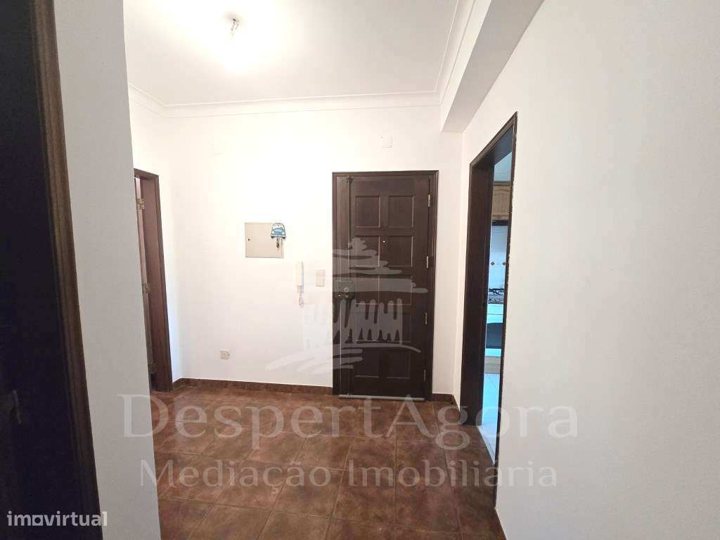 Excelente T3 Vila Nova da Barquinha-12