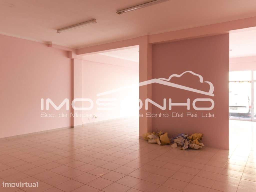 Loja com projeto aprovado para transformar em habitação - Grande imagem: 3/14