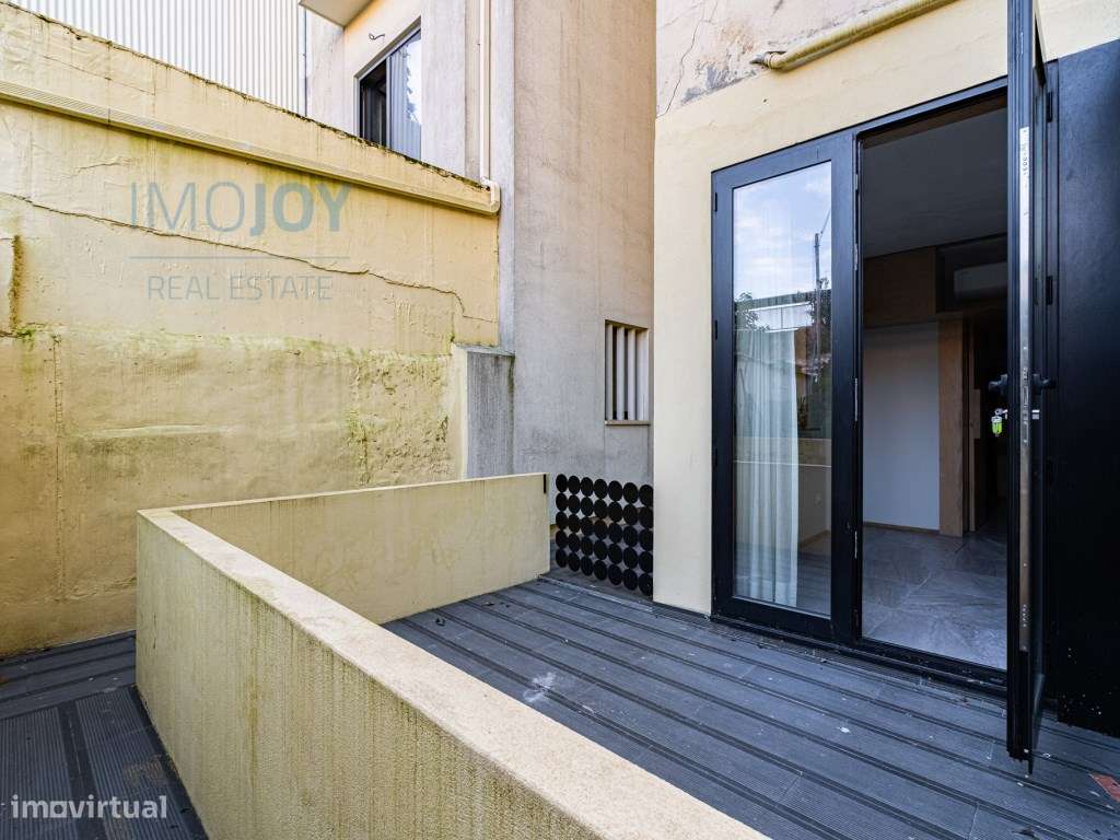 Apartamento T1 para Venda na Rua Miguel Bombarda no Porto-1