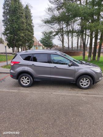 Ford Kuga 2.0 TDCi 4WD Powershift Titanium - 5