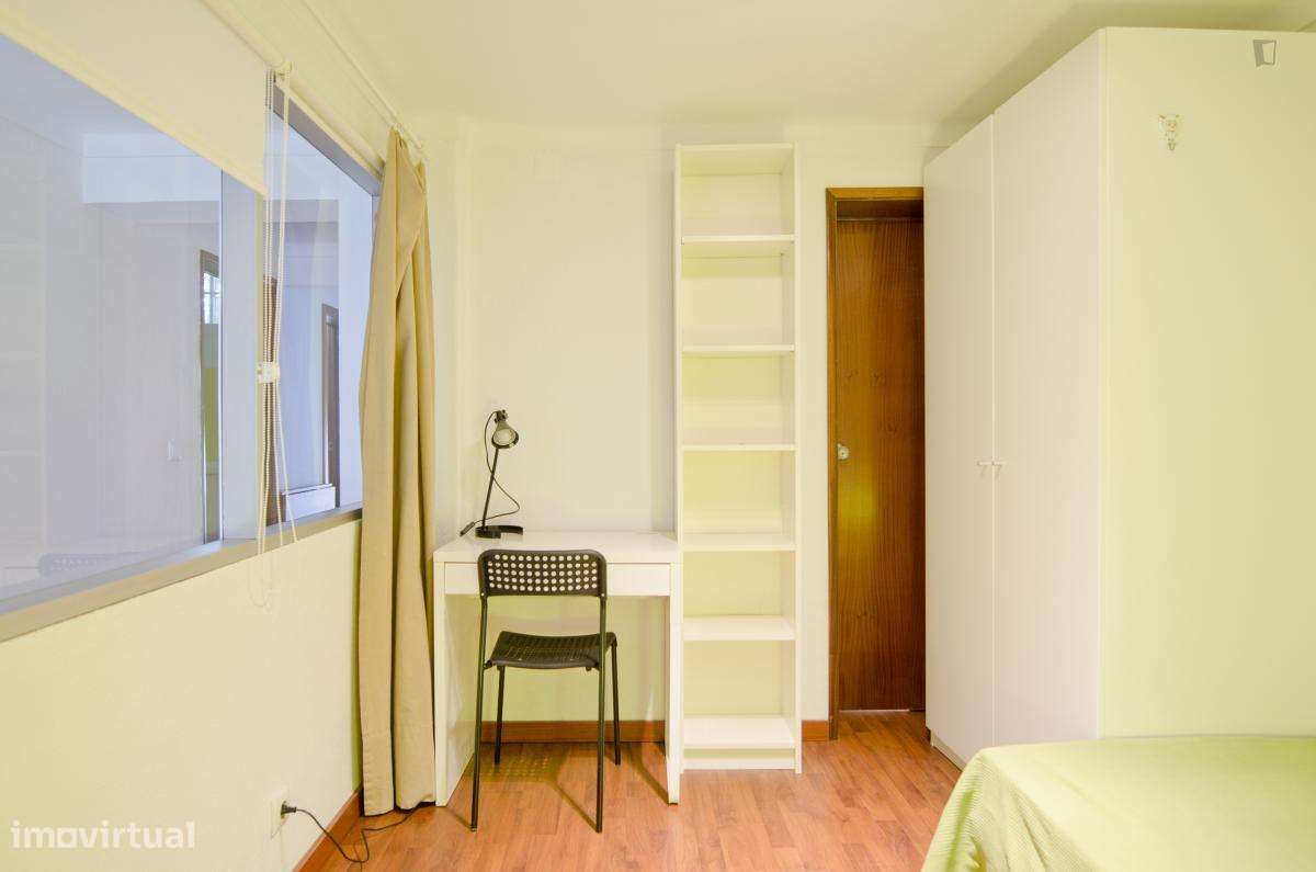 Quarto - localizado em Anjos Lisbon - Grande imagem: 5/26