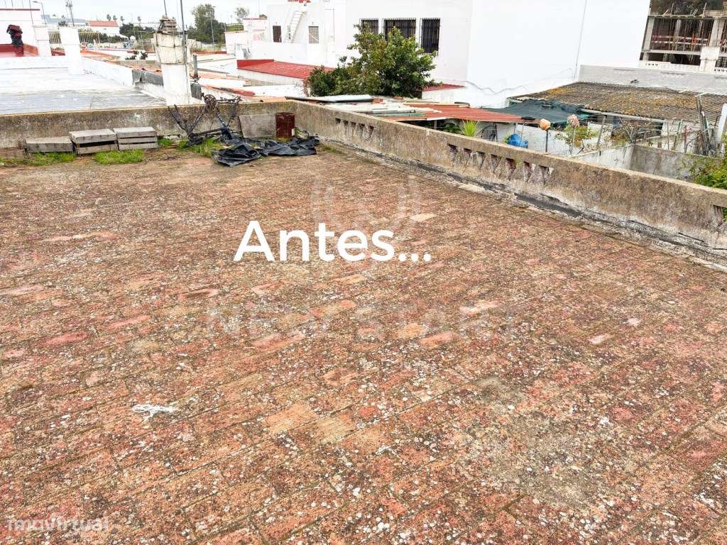Armazém com Projeto Aprovado para Moradia T2 - Olhão-10