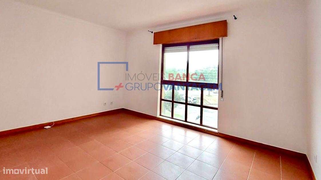 Apartamento T2 com 84m2 em Algueirão-Mem Martins - Grande imagem: 4/16
