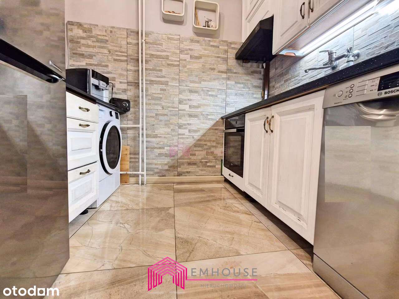 OKAZJA! Trzypokojowe mieszkanie z dużą loggią. Pionierów. - Pełny obrazek: 4/11