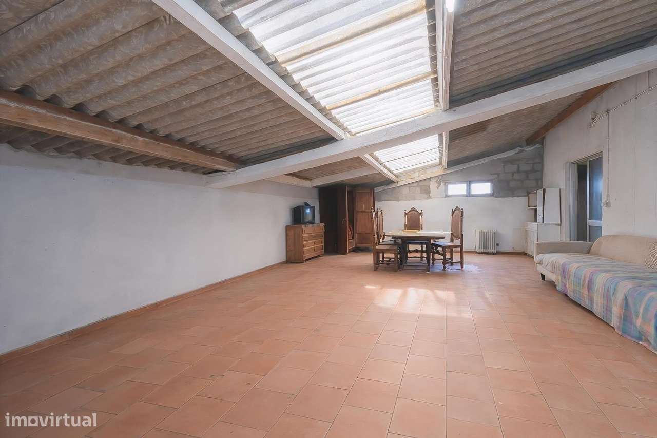 Moradia T8 na Póvoa do Varzim | Oportunidade de Investimento com...-11