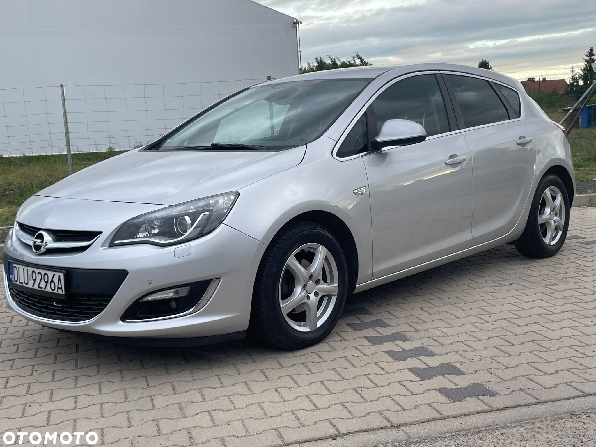 Opel Astra IV 1.4 T Cosmo EU6 - 6