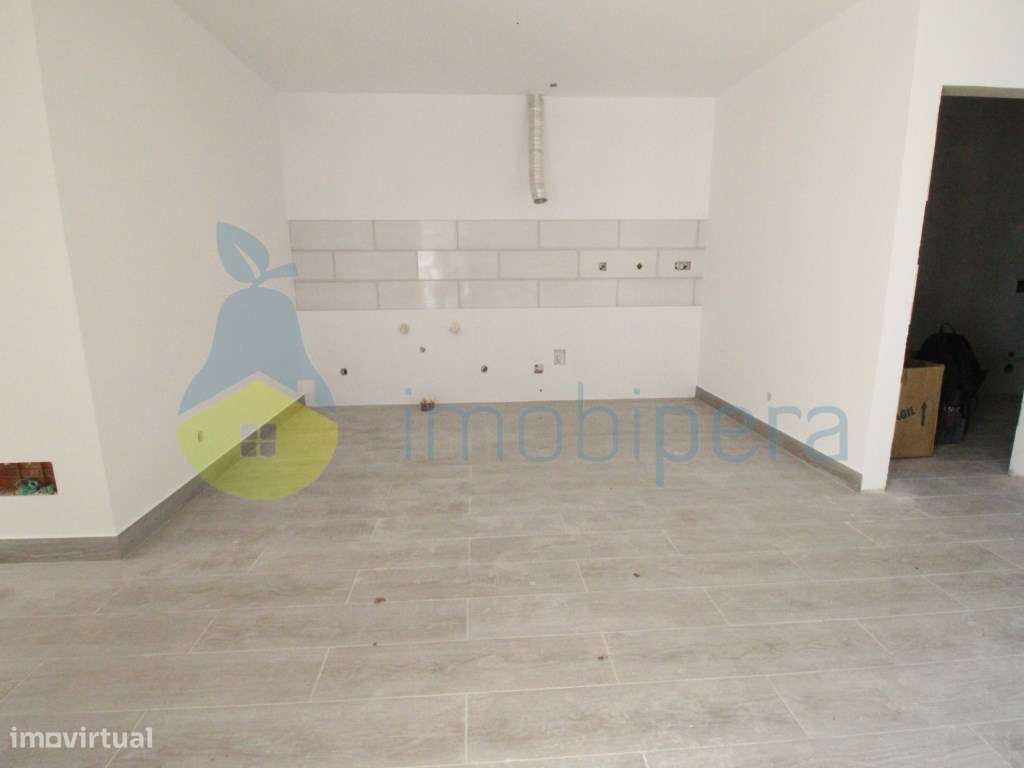 Moradia em fase de acabamentos - Propriedade horizontal - T3+T2+T0 - Grande imagem: 4/39