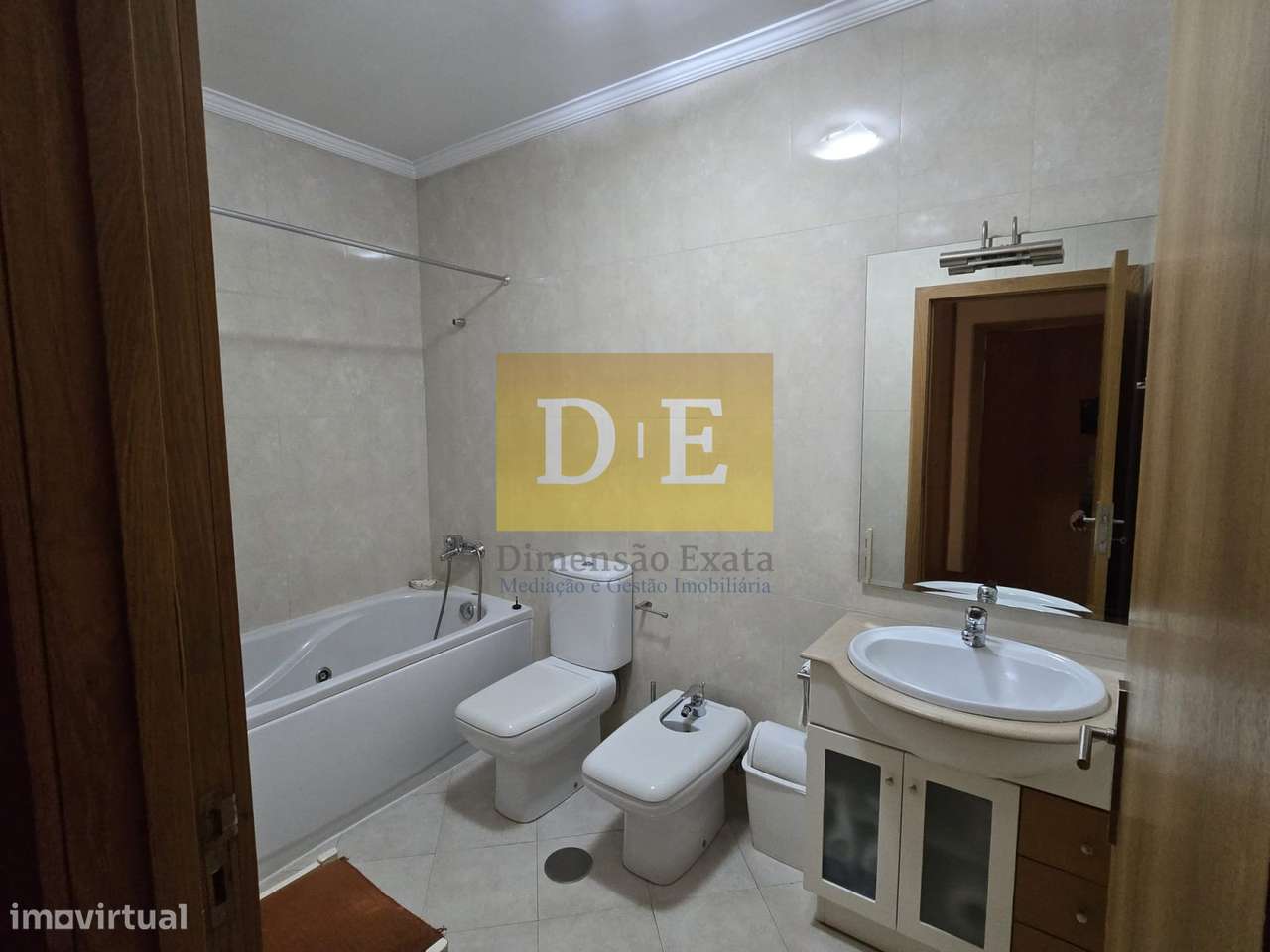 Apartamento T4 na Zona Nobre dos Maninhos na Maia-20