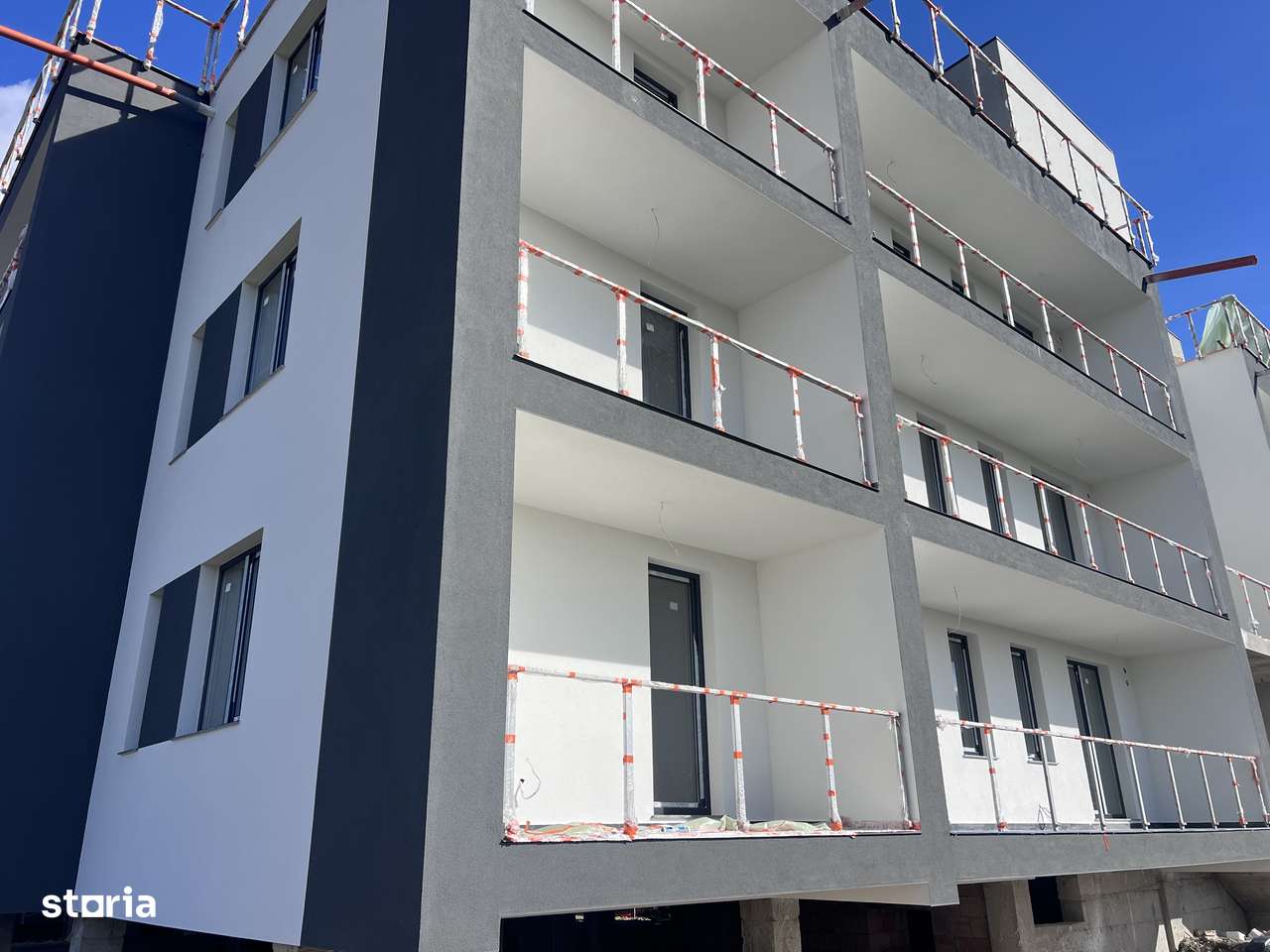 Compex de Blocuri Noi Zavoaie ! - Imagine principală: 2/14