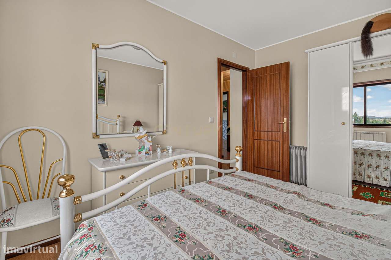 Fantástico APARTAMENTO T3 no #CENTRO de# BRAGANÇA!!!- AVENIDA SÁ CARNE-9
