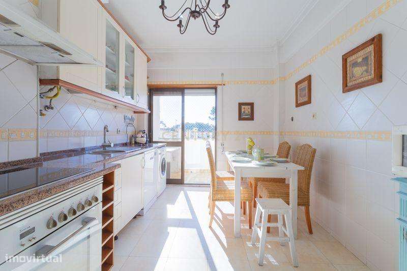 Excelente apartamento 3 assoalhadas na Marisol, na Charneca de Caparic-5