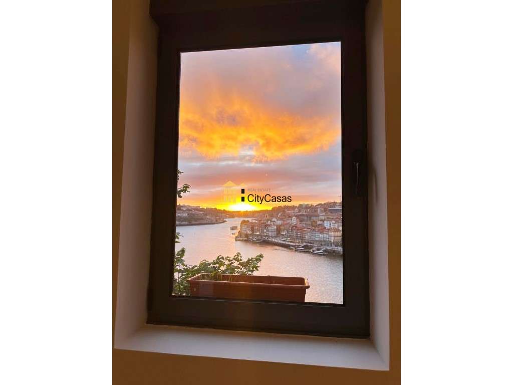 Moradia T2+1 Renovada ao Cais de Gaia - Grande imagem: 5/22