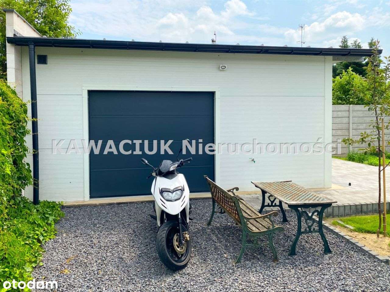 Przepiękny Dom Z Ogródkiem W Dobrej Lokalizacji-17