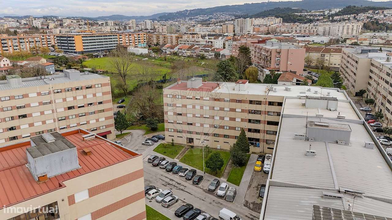 T3 | Remodelado| Rua Quinta dos Apóstolos em Ferreiros - Grande imagem: 3/28