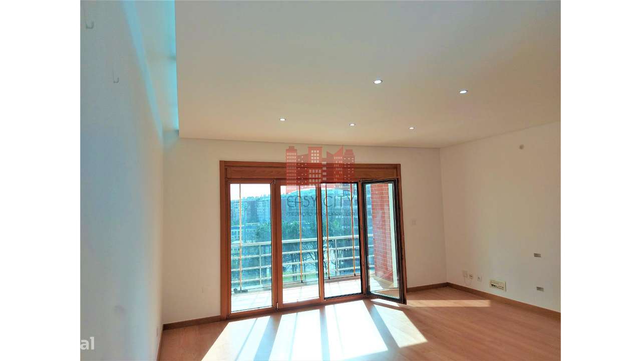 Apartamento T3 em Colinas do Cruzeiro-14