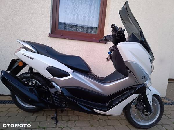 Yamaha NMAX - 4