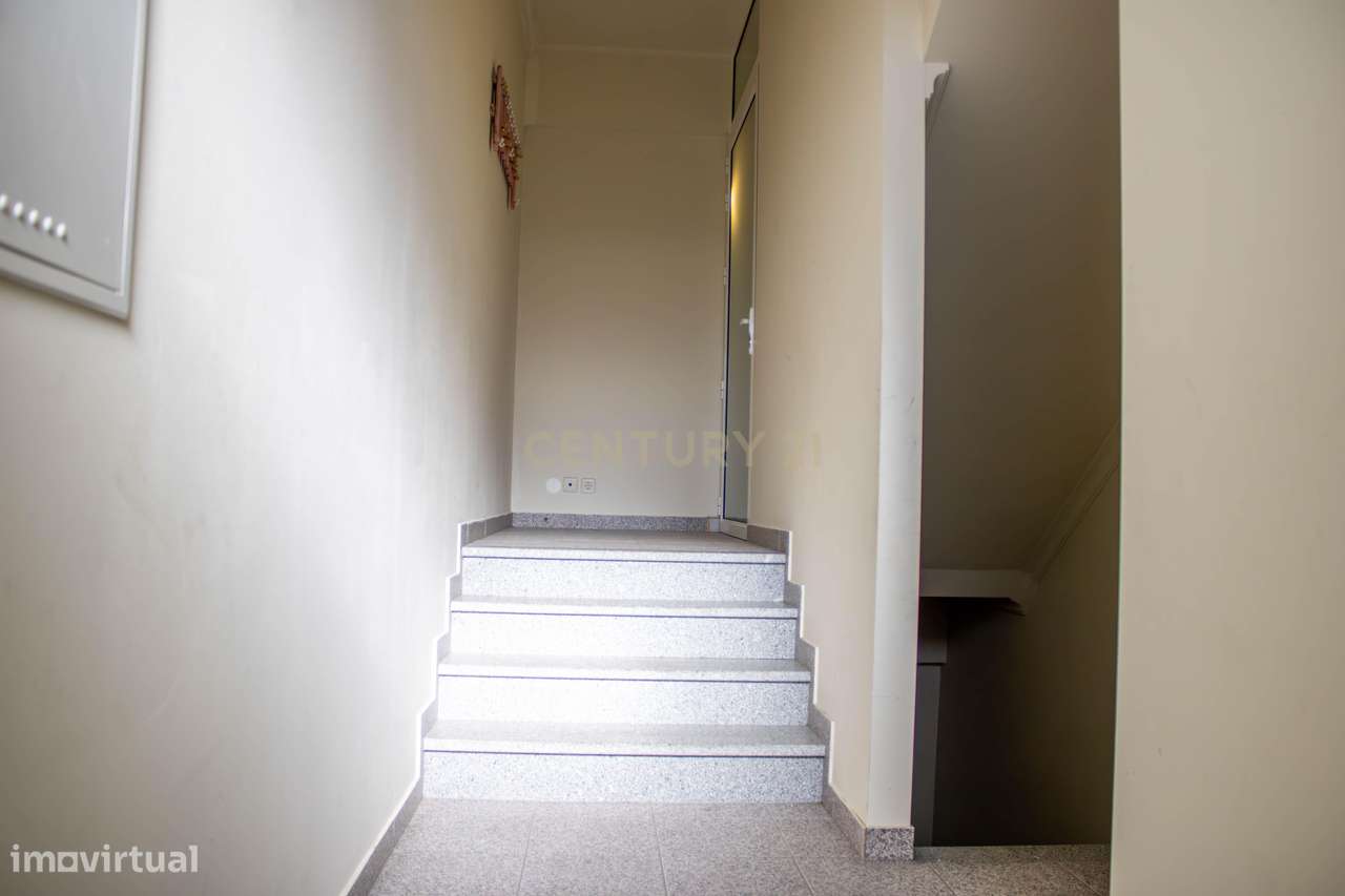 Moradia moderna | 3 pisos | Vila Nova Foz Côa - Grande imagem: 4/60