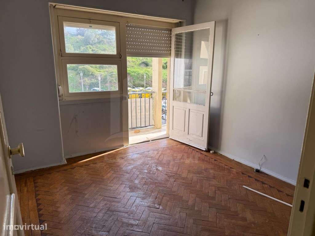 Apartamento T2 no Centro de Sesimbra-7