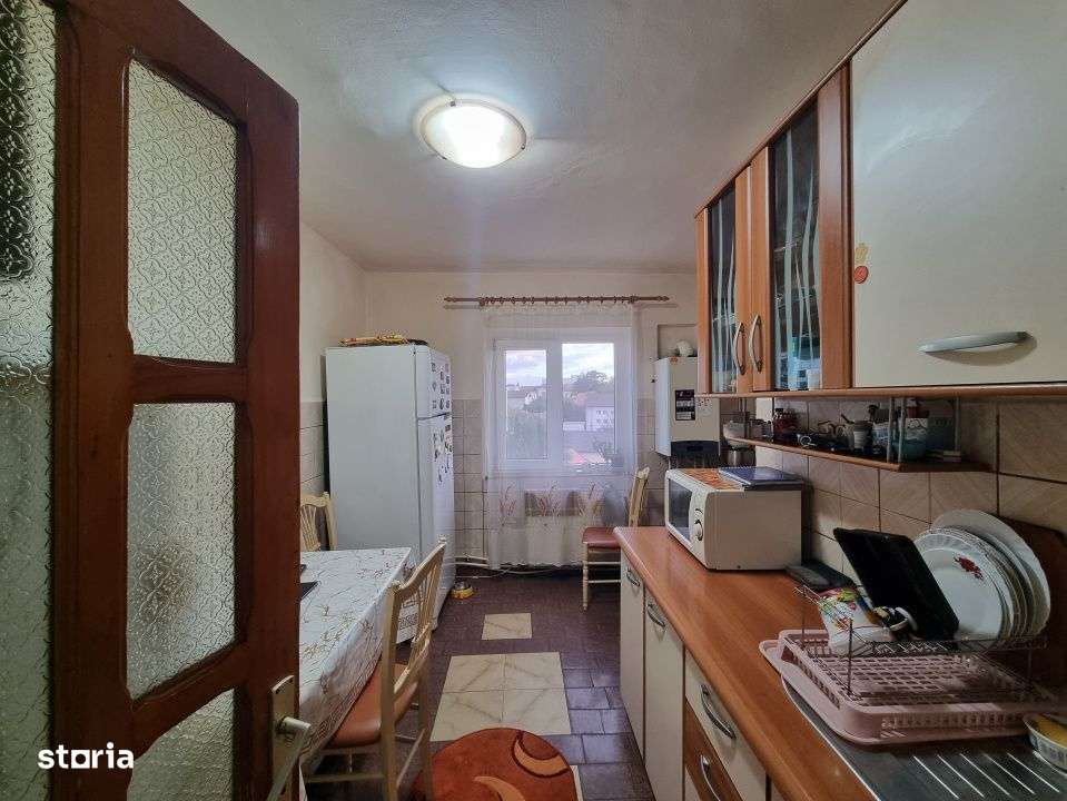 Neagoe Voda- 3 camere decomandate/doua balcoane/priveliste frumoasa - Imagine principală: 4/11