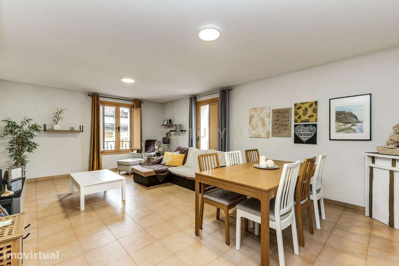 T3 de 170m² com Suite e Closet | Varanda | 2 Estacionamentos | Centro - Grande imagem: 2/22