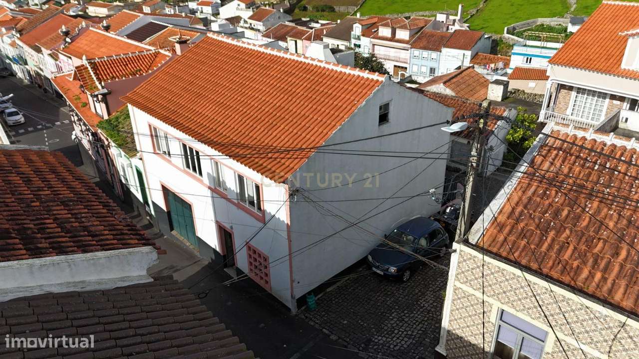 Moradia na Ribeirinha, Angra do Heroísmo - Grande imagem: 2/22