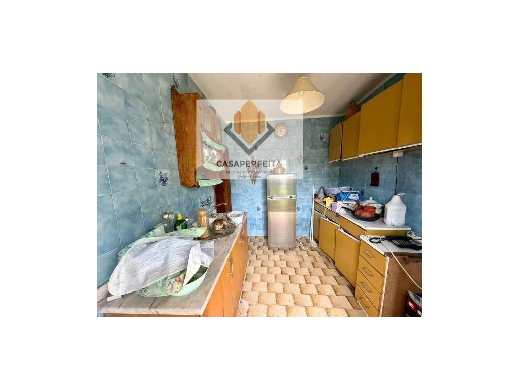 Andar Moradia T3 de 3 Frentes com Terreno, Garagem e Anexos - Avintes-29