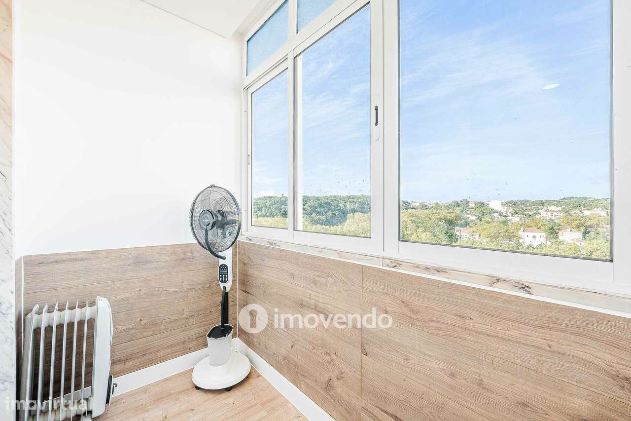 Apartamento T2 totalmente remodelado, com cozinha equipada, em Belas-16