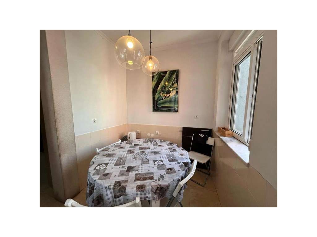 Apartamento T4 Em Pleno Coração de Arroios-9